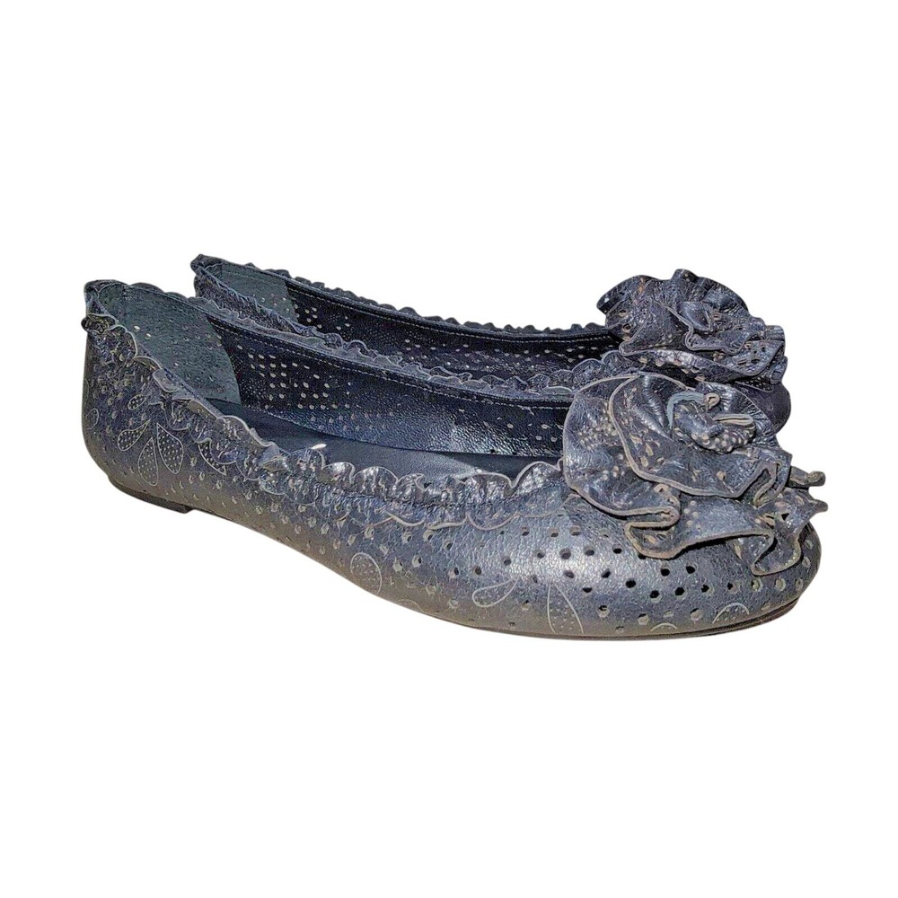 BCBG‎ Max Azria Cole Women's Black Lace Antique Leather Flower Ballet Flats 8B